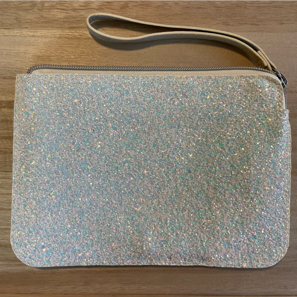 LADIES WHITE SPARKLY WRISTLET
